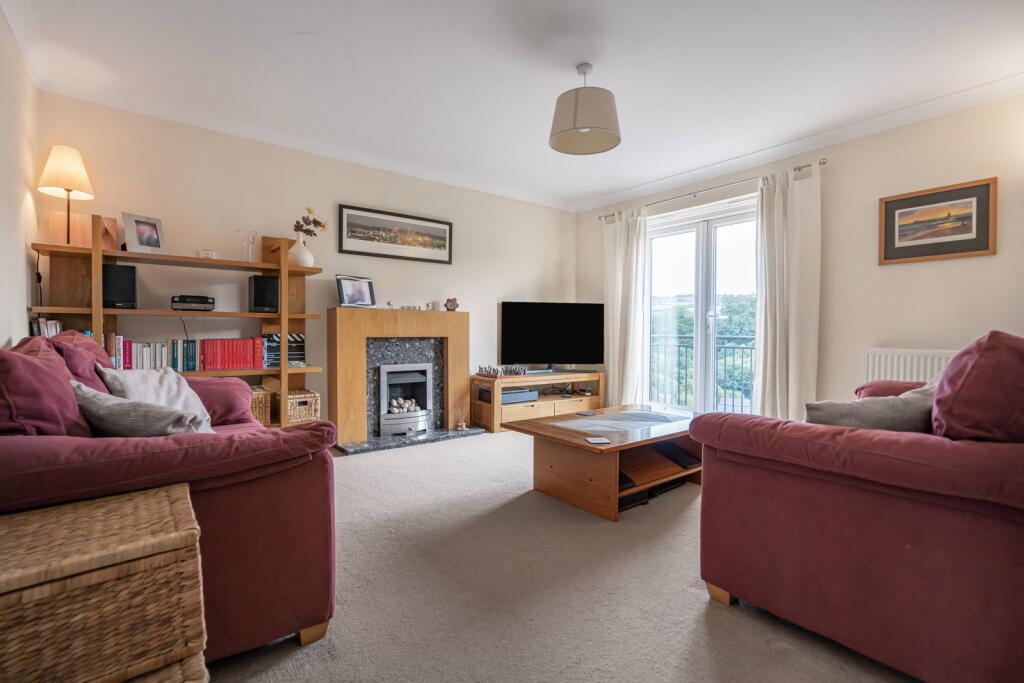 House in Halifax - View 5