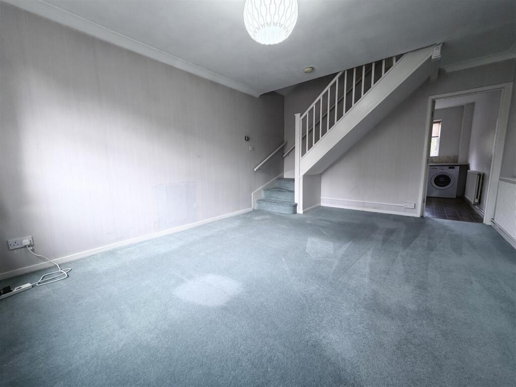House in Warwick - View 4