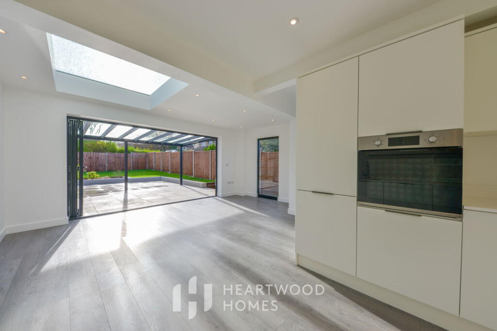 4-bed semi-detached on Briar Road, St. Albans, AL4 9TL, £900,000