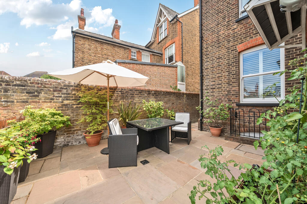 Apartment in Guildford - View 4