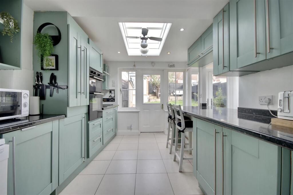 House in Fareham, Portchester - View 2