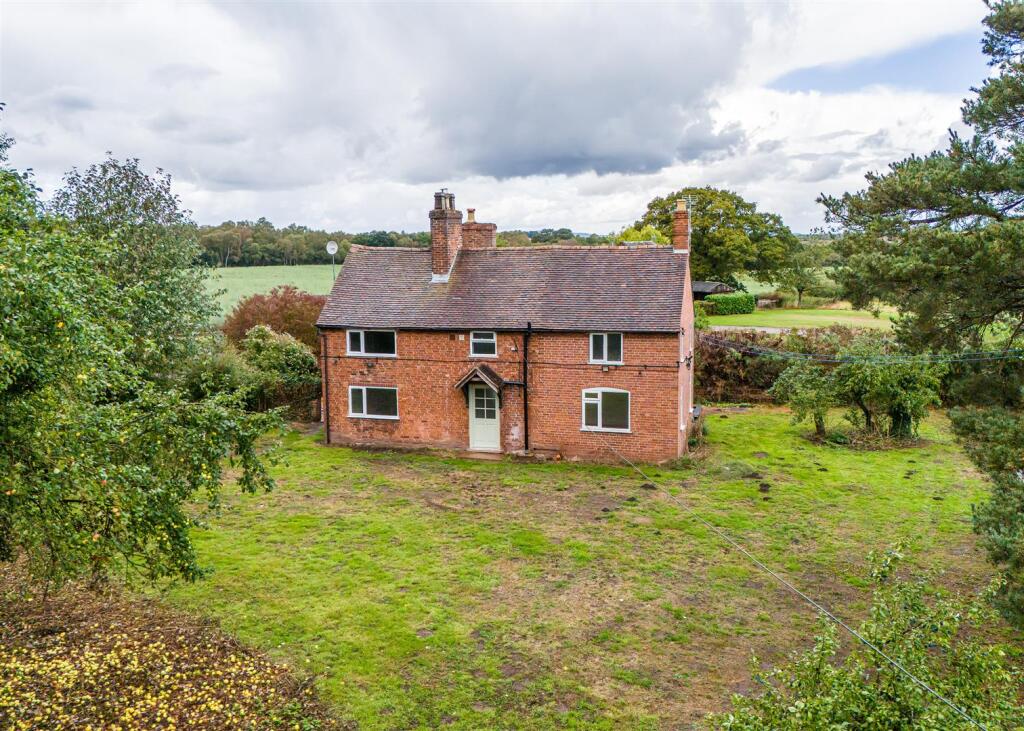 4-bed detached on Nunfield Farm, Worcester Road, Pattingham, Wolverhampton, WV6 7EG, £525,000