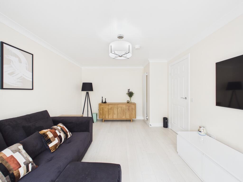 House in Motherwell, North Lanarkshire - View 3