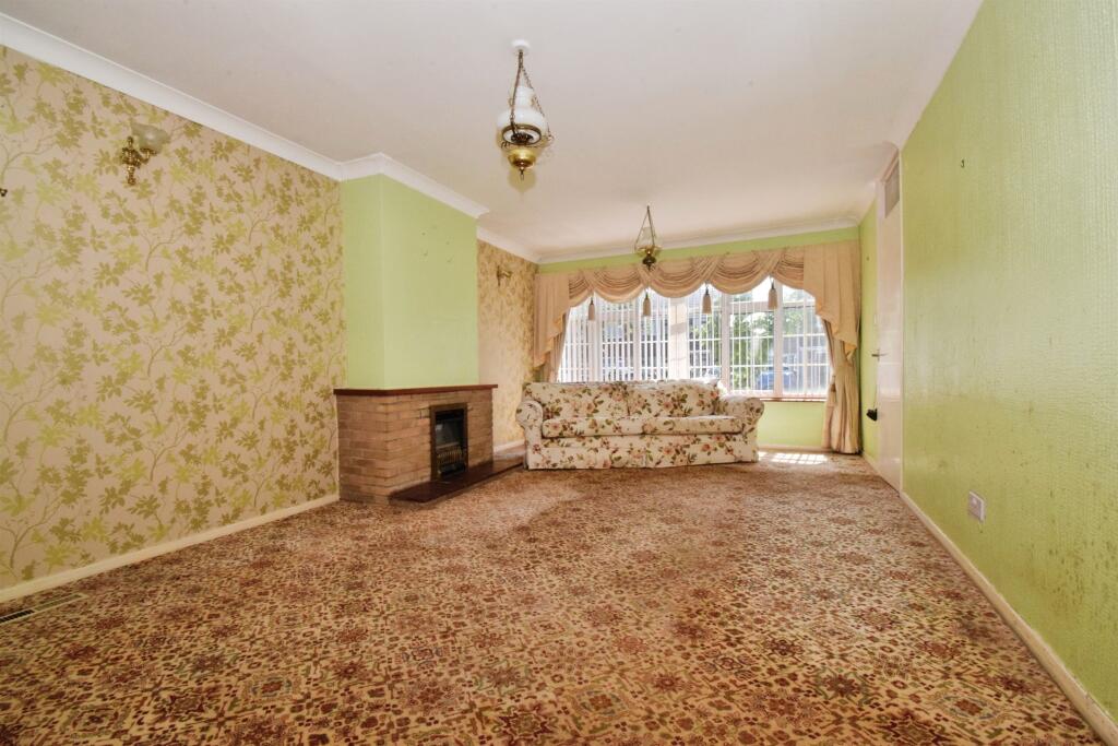 Adlington Road, Oadby, Leicester photo 2