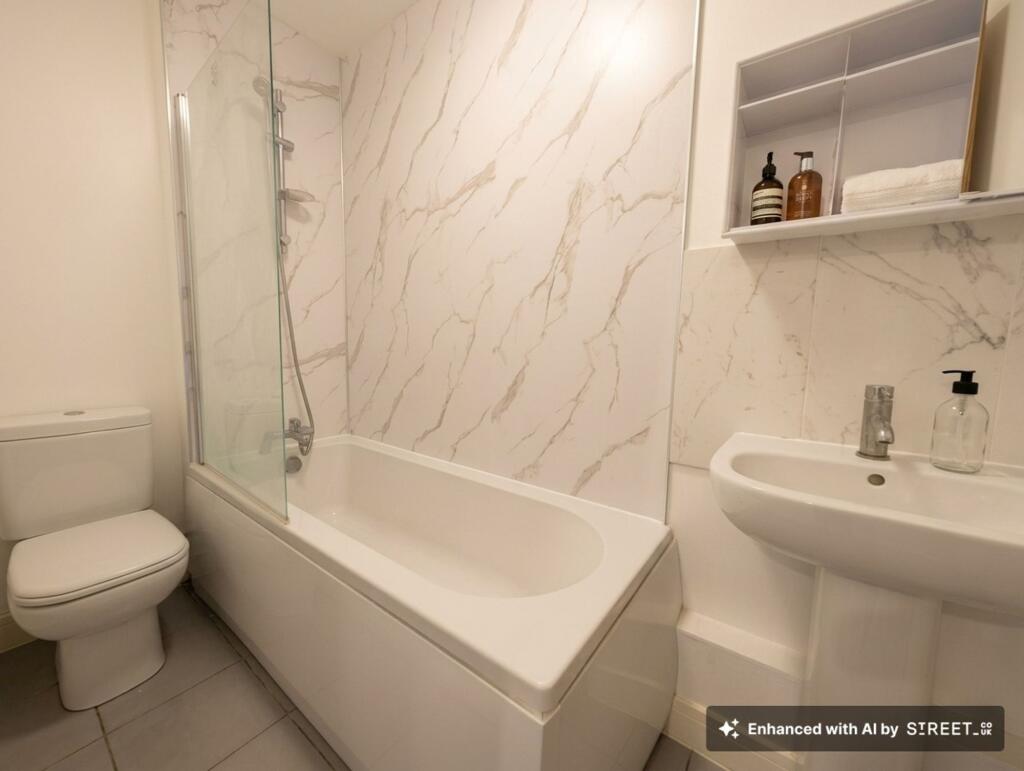 Apartment in Southampton - View 3