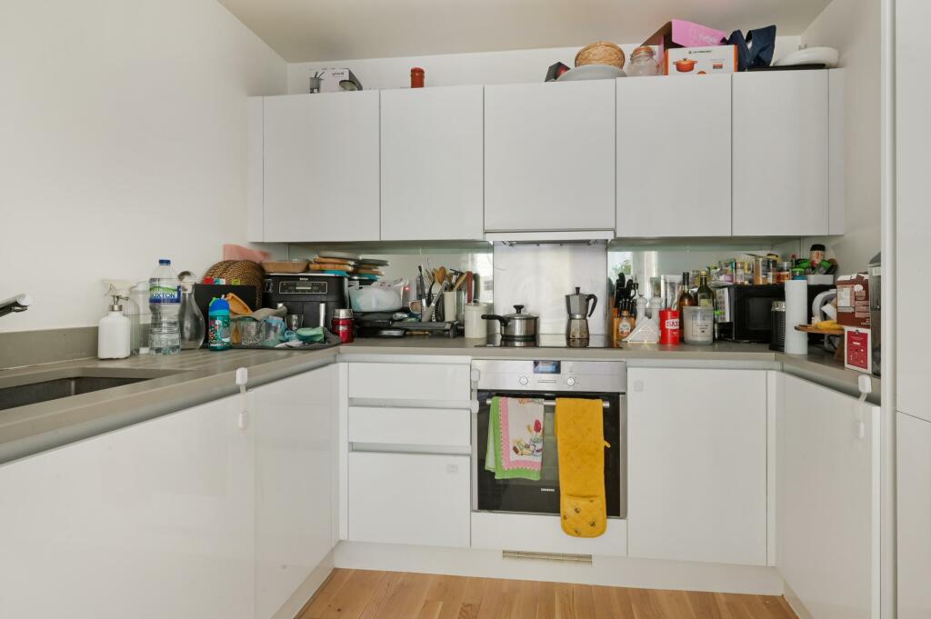 Apartment in London, St. George in the East, Wapping - View 4