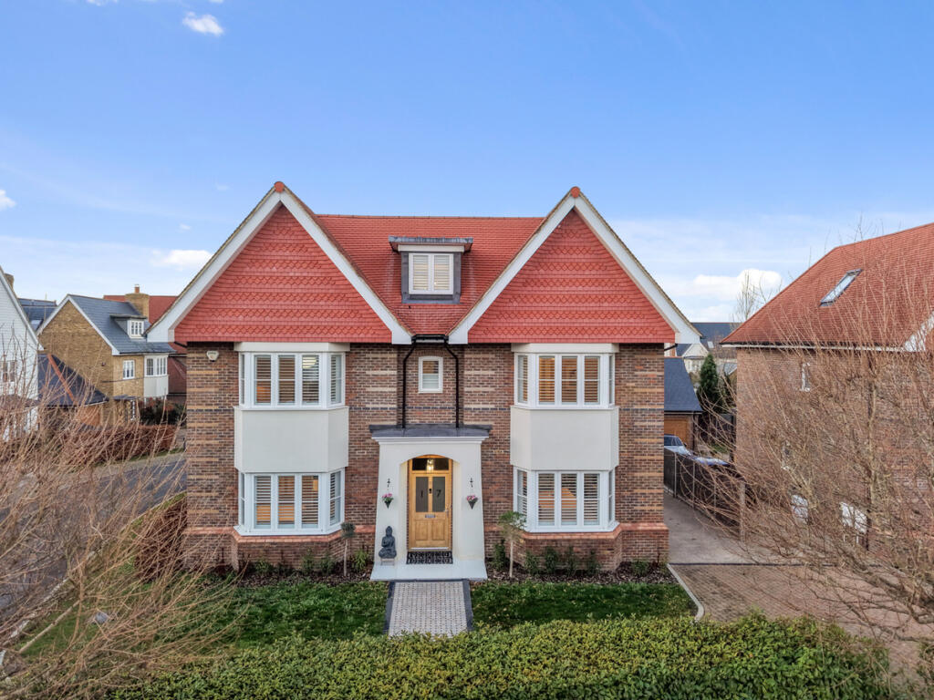 Main image of property: High Road, Chigwell, IG7