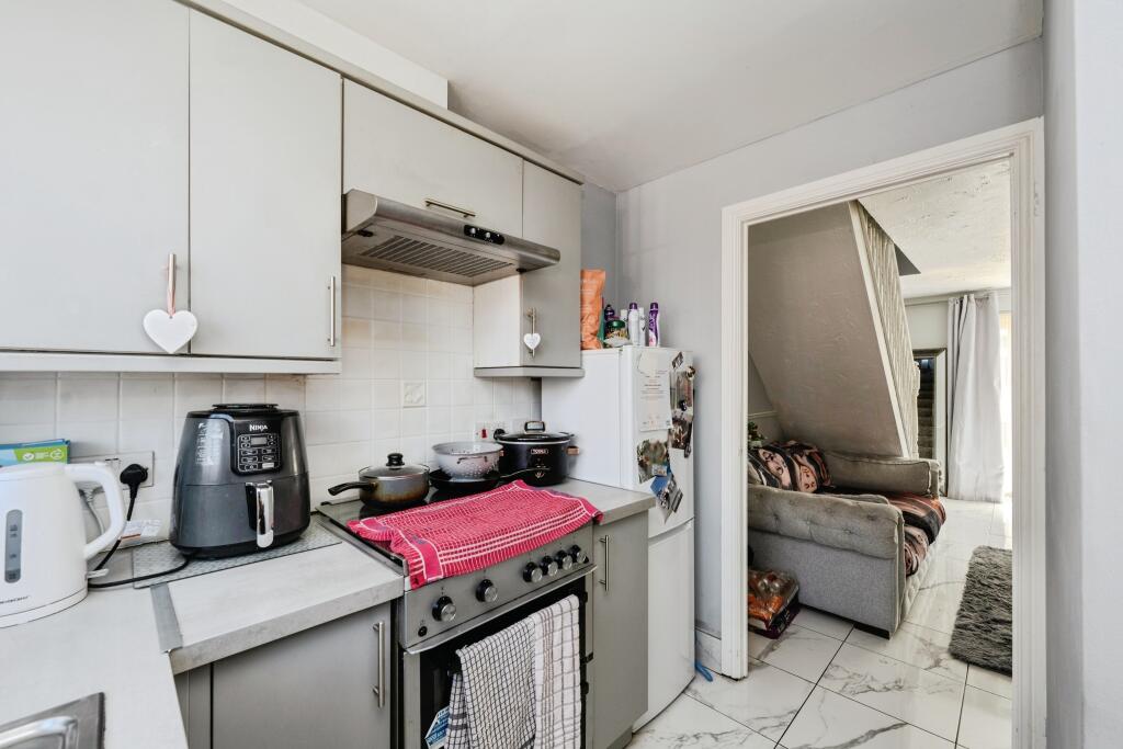 House in Tregof, Llansamlet - More