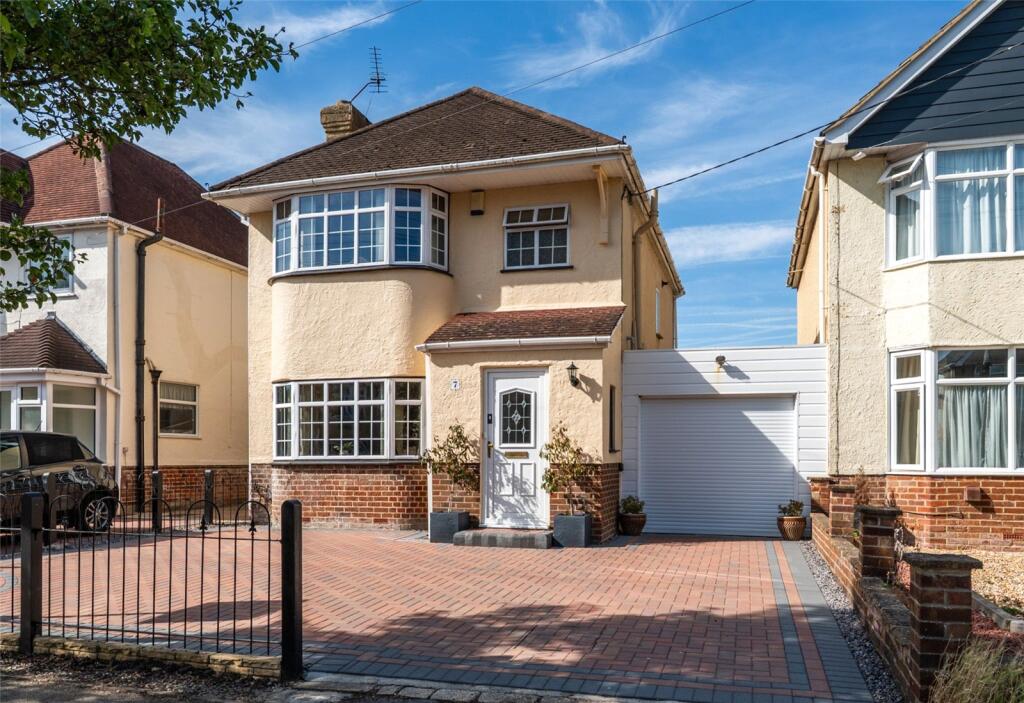 Main image of property: Hounsdown Avenue, Totton, Southampton, Hampshire, SO40