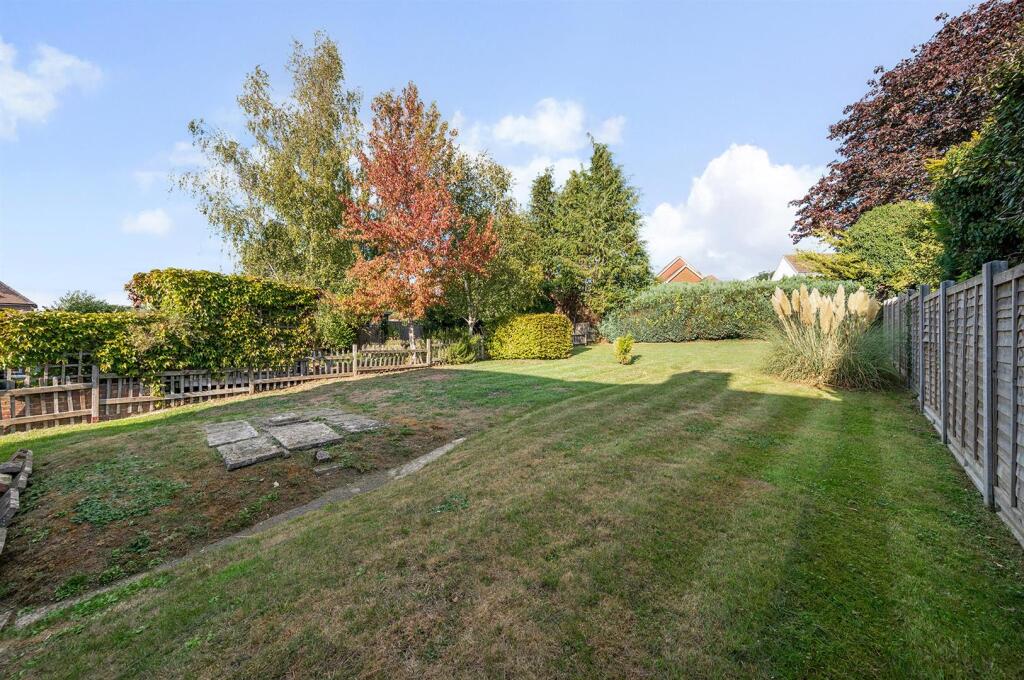 House in Basingstoke and Deane, Mill Springs, Whitchurch - View 2