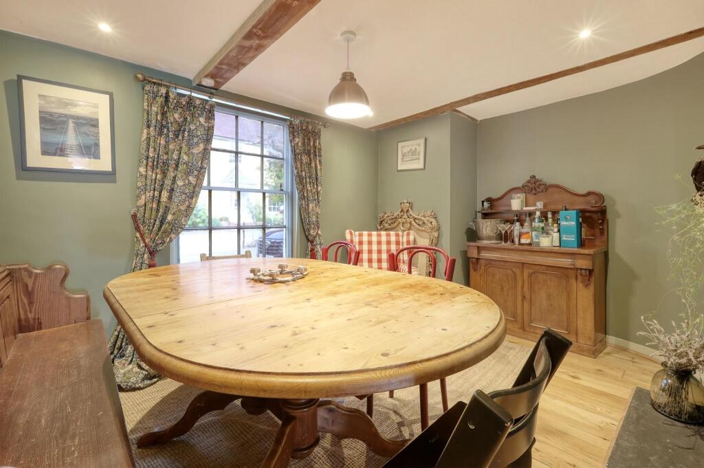 34 Church Street, Dunmow photo 3