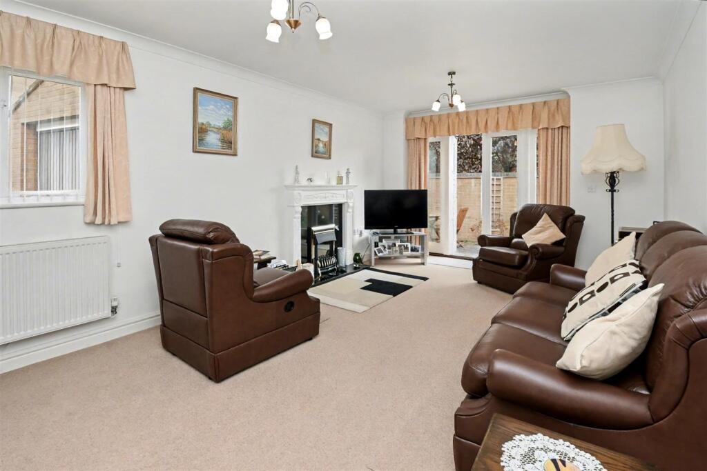 House in Warwick, Cubbington - View 2