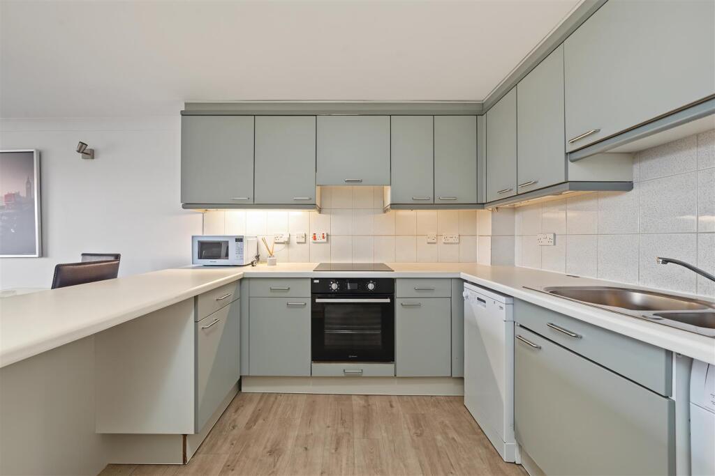 Apartment in London - View 4