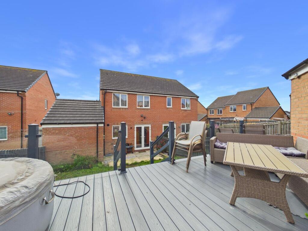 House in Wakefield - View 4