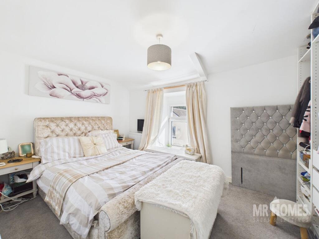 Mount Pleasant Place, Mountain Ash, Mountain Ash, CF45 photo 4