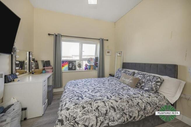 Eddleston Court Riverside Close -001.jpg