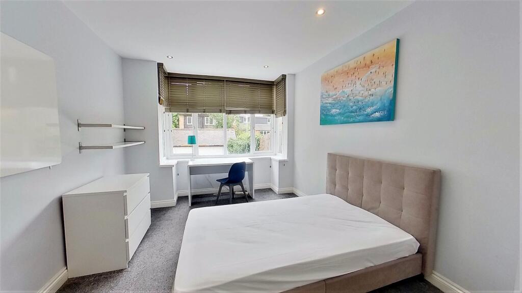 House in Nottingham - View 3