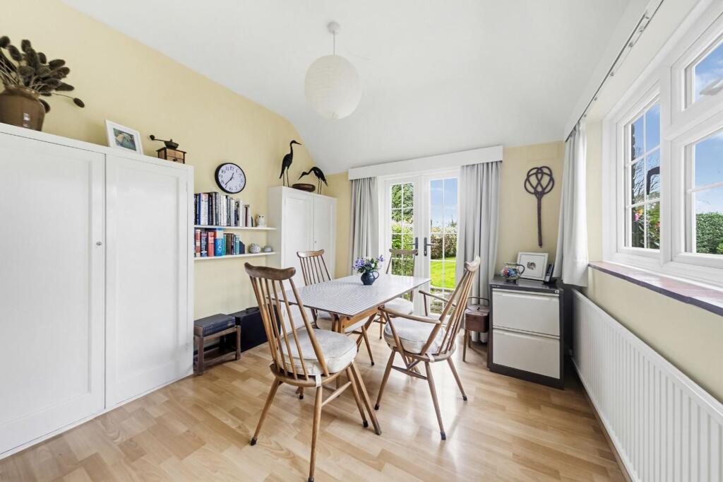House in Reigate and Banstead, Tadworth - View 5