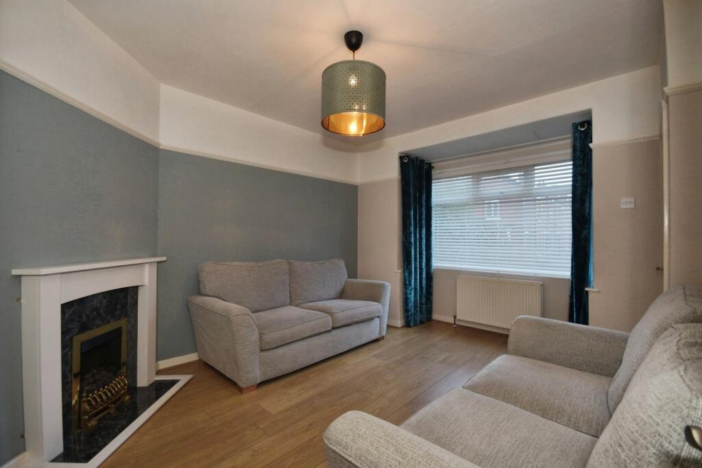 House in Sheffield, South Yorkshire - More