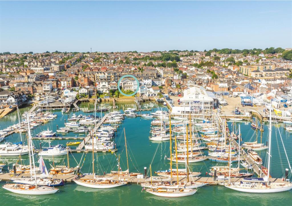 House in Cowes, Isle of Wight - View 2