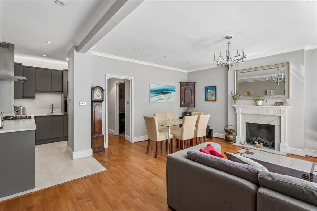 Apartment in London - View 5