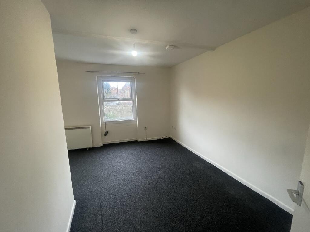 Apartment in Taunton - View 5