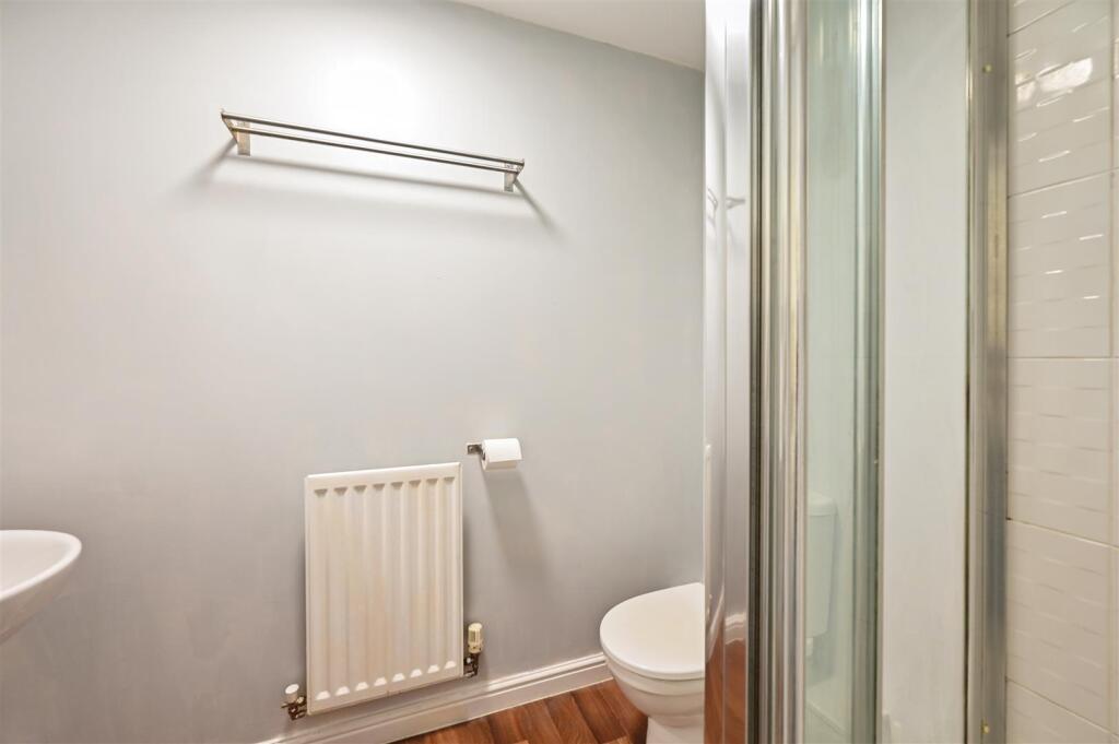 Hollies Court, Basingstoke - View 6