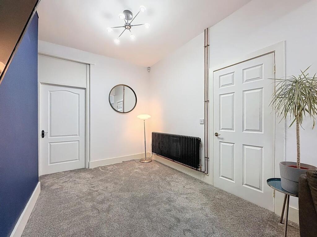 House in Cardiff, Grangetown - View 5
