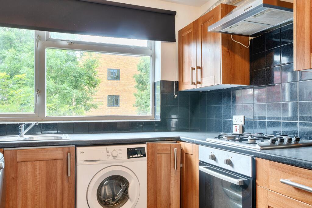 Apartment in London - More