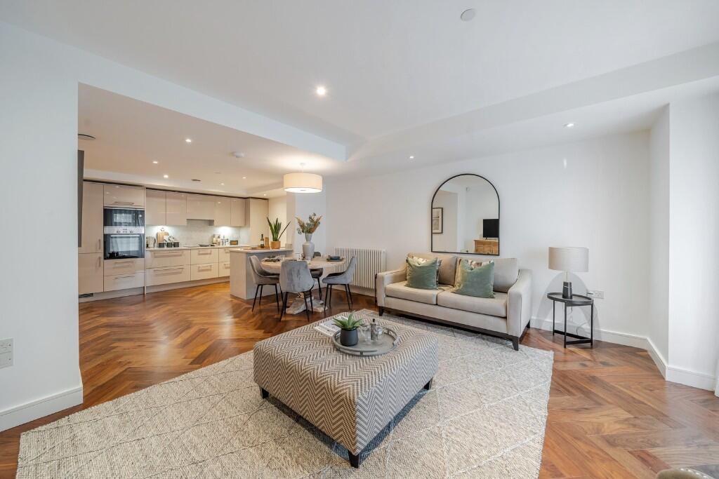 3 Bayshill Road, Cheltenham, Gloucestershire, GL50 photo 3