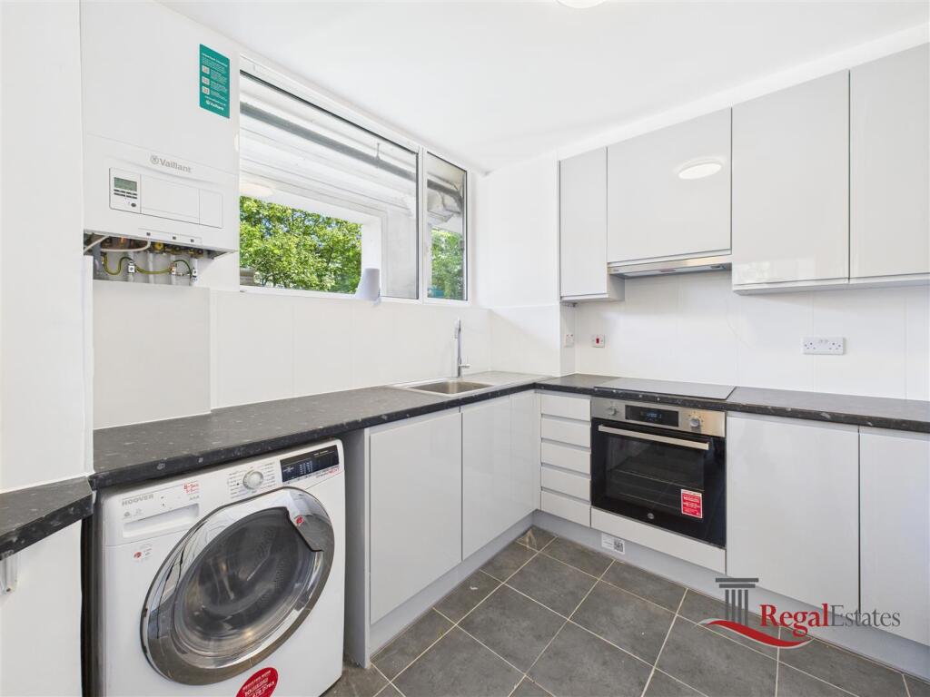 Apartment in London - View 5