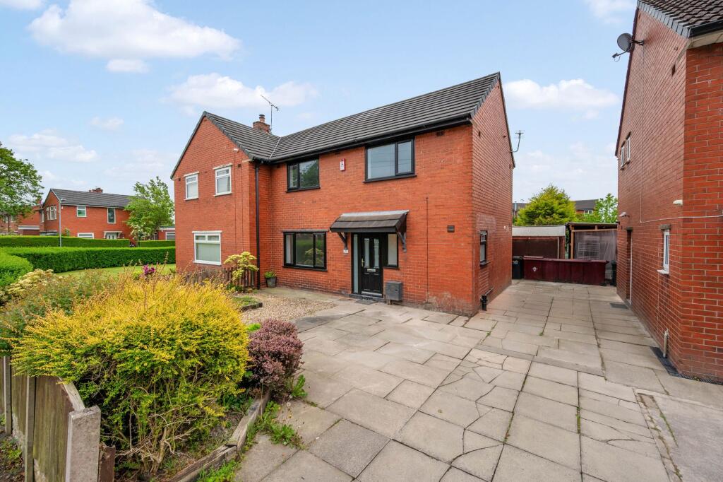 Main image of property: Washacre, Westhoughton, BL5
