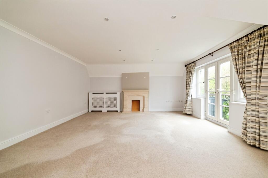 Additional image 6 of Canonsfield Road, Welwyn