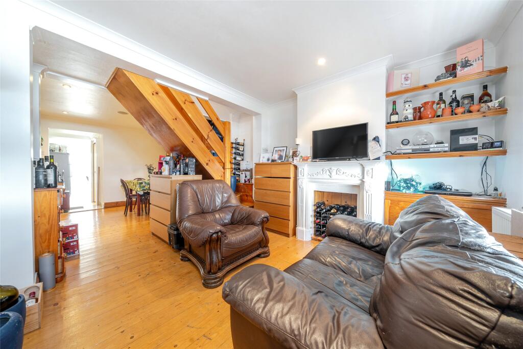 2-bed terraced on Willis Road, Croydon, CR0, £400,000