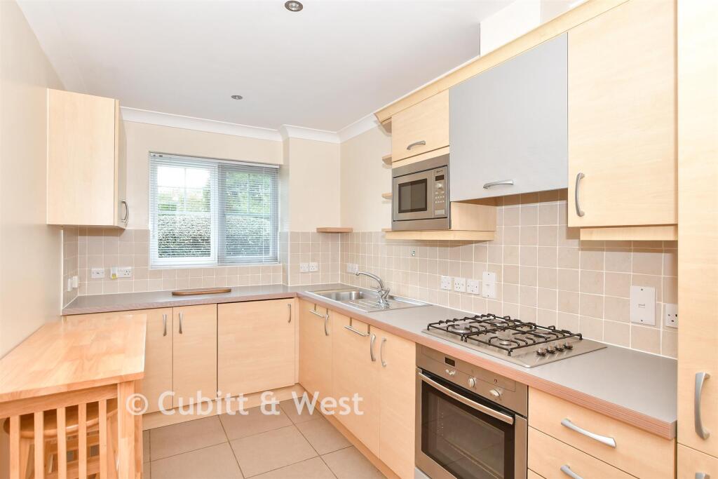 Apartment in Redhill - View 4