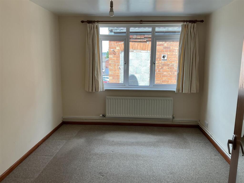 Apartment in Rugby, New Bilton - View 6
