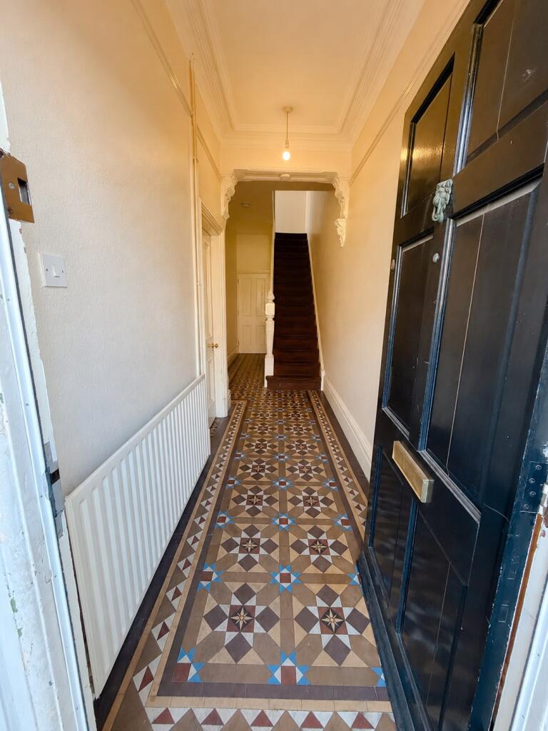 House in Nottingham, Hyson Green - View 2