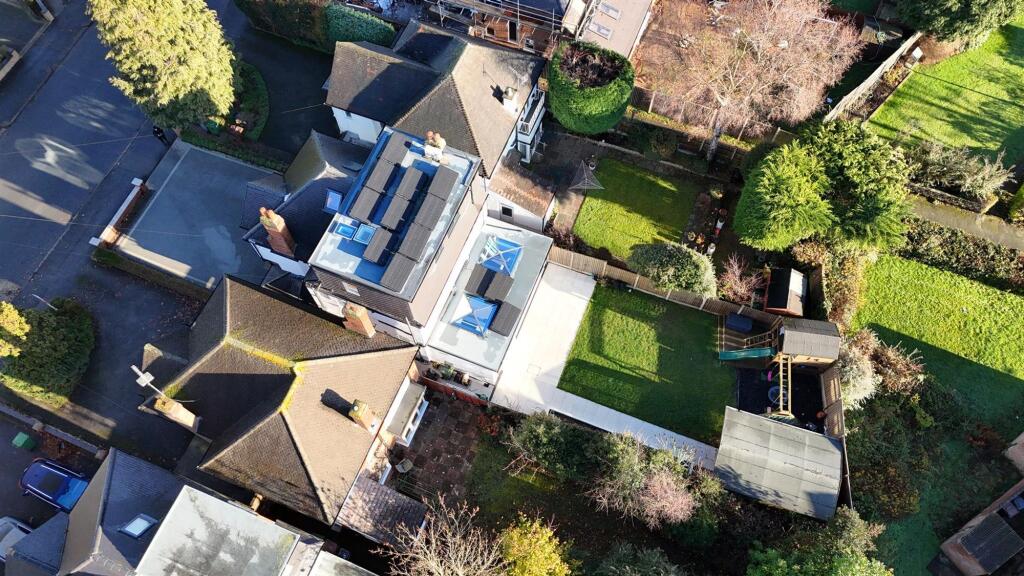Shakespeare Drive, Shirley, B90