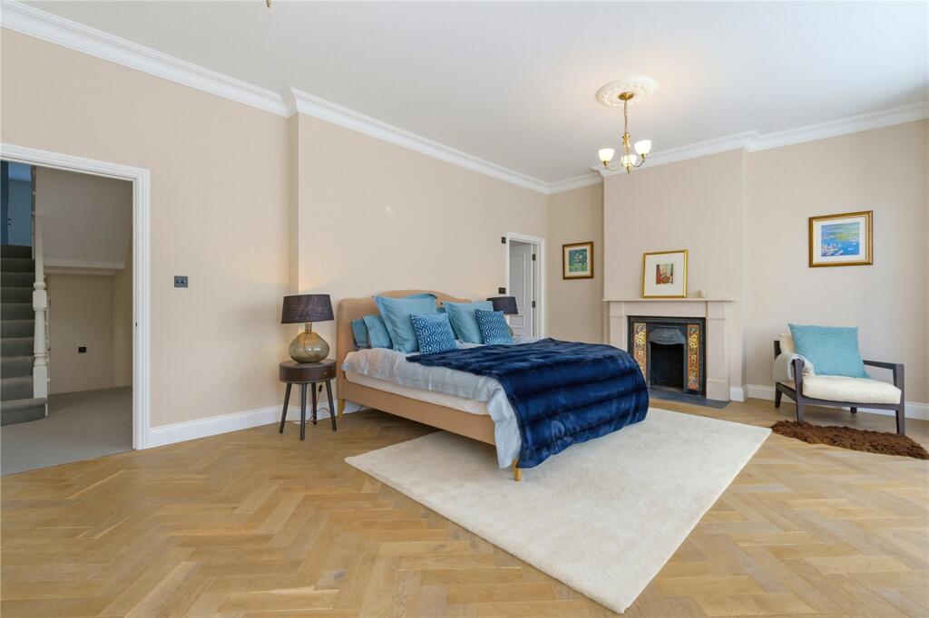 House in London - More