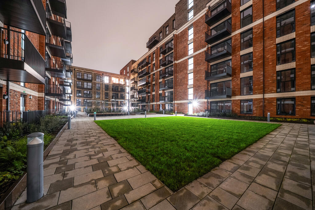 Main image of property: 2 bed, 6th floor, Bruce House, Clapham, SW4