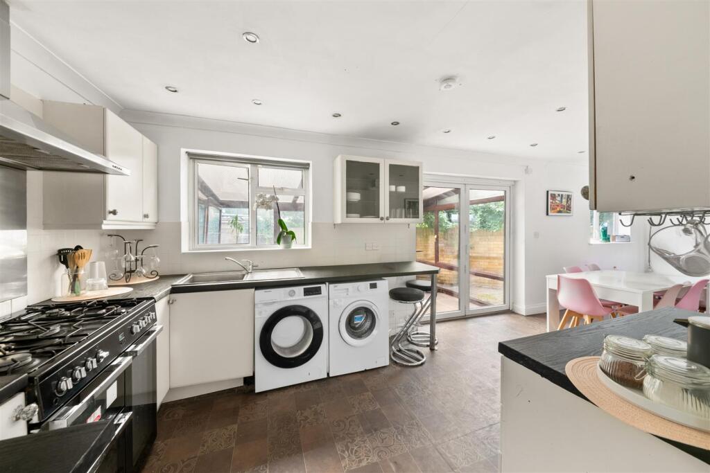 House in Southall - View 3