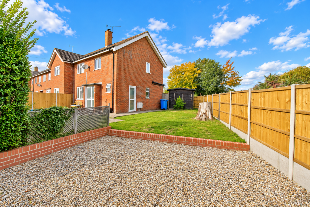 3-bed terraced on Westwood Road, Tonbridge, TN12, £450,000