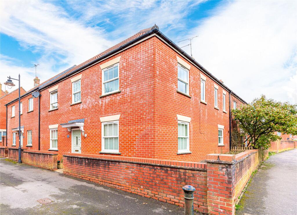 Main image of property: Chivers Road, Devizes, Wiltshire, SN10