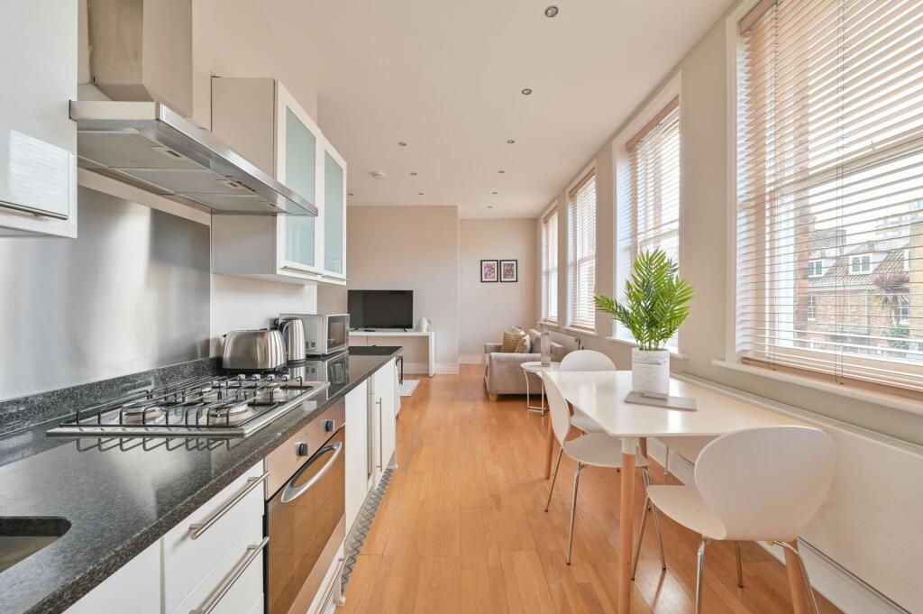 Apartment in London - View 5