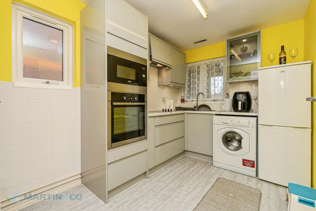 Bainton Mead, Woking photo 4