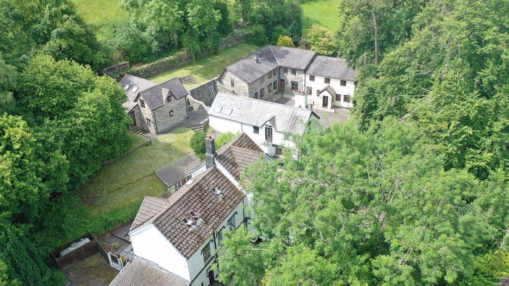 Main image of property: London Road, Corwen