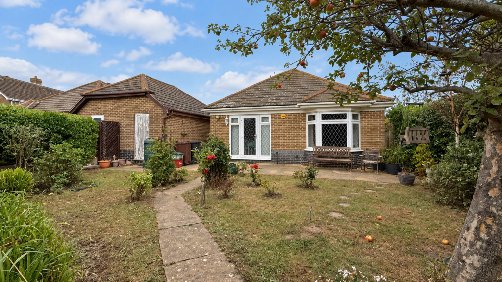 House in Frinton-on-Sea, Frinton and Walton - View 4