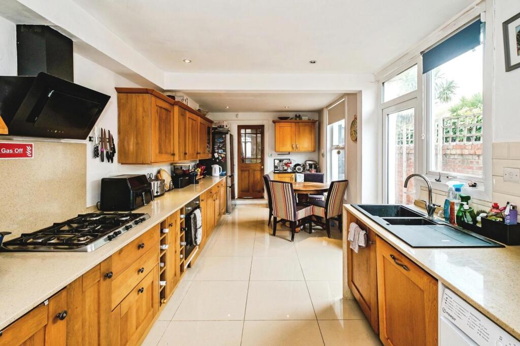 House in Brighton - More