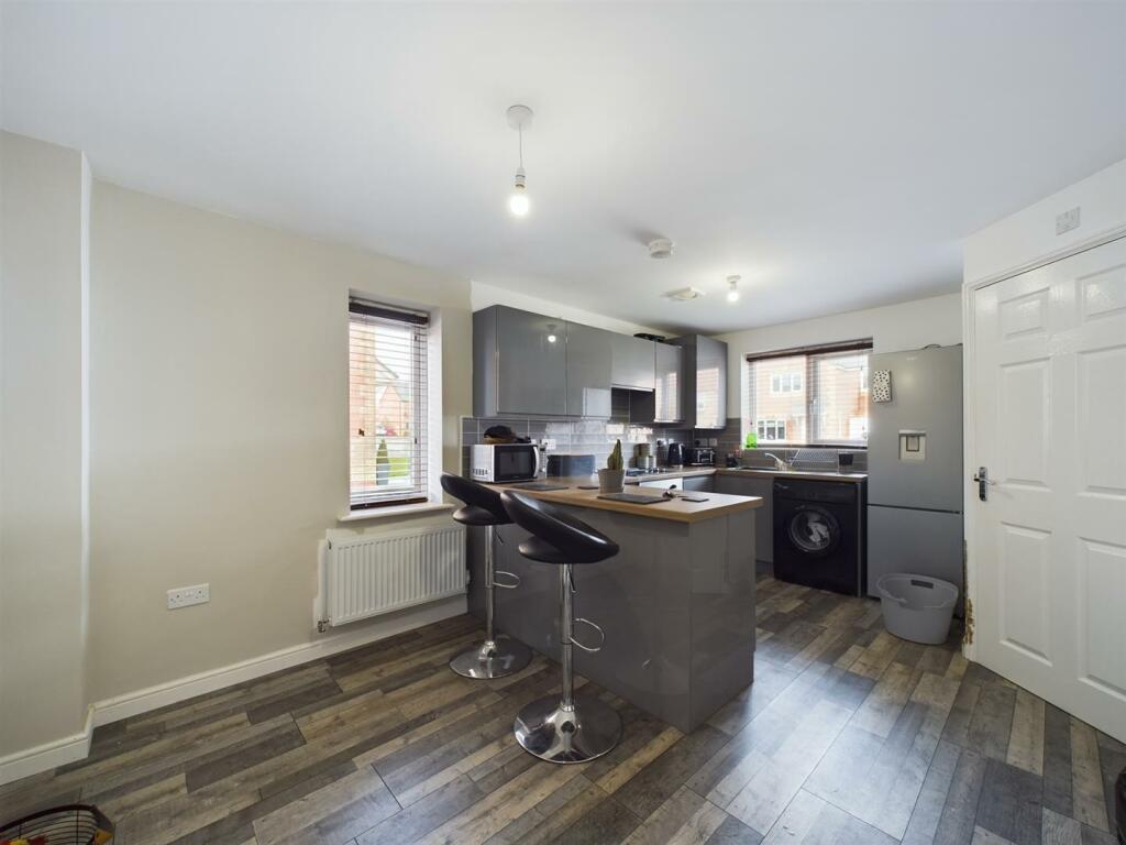 Guildford Crescent, Bridlington photo 2