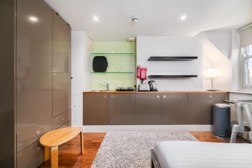 Studio flat for rent